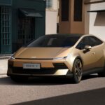 Hyundai IONIQ V elektrikli araç dış tasarımı ve 27 inç 4K dijital kokpit.