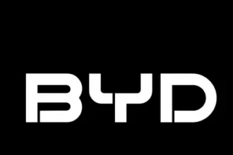 BYD Denza Z9 GT Flash Charging batarya teknolojisi ve hızlı şarj istasyonu görünümü